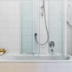 Vasca da bagno con vetro apri-chiudi doccia - Palazzo Garibaldi