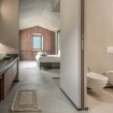 Il bagno con box doccia in camera matrimoniale - Villa Lake Vista