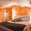 L'ampio letto matrimoniale extra large - Villa Dante Camelia