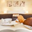 Vassoio della colazione in camera da letto - Villa Dante Mimosa