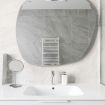 Ampio lavabo porcellana bianca - Pure White Luxury Apartment