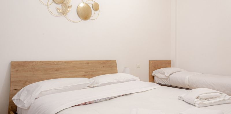 VIA PELLEGRINO ROSSI, 42 - Ampio appartamento - BnButler srl