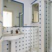 Piccolo bagno in camera matrimoniale con zona doccia - Villa Mito