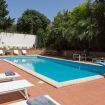 Piscina e lettini privati per giornata relax - Villa Castelforte
