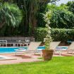 Splendida piscina con comodi lettini - Villa Castelforte