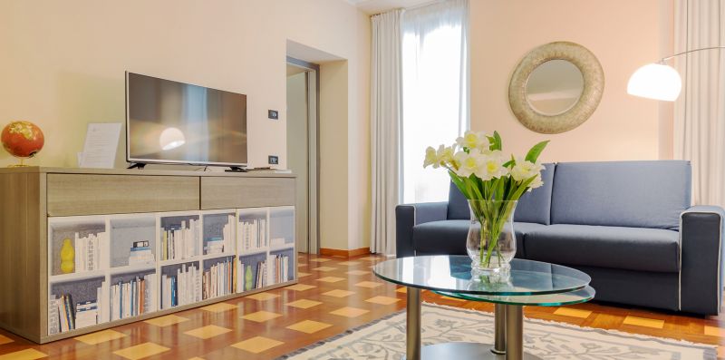 2 Bedroom Apartment - San Sepolcro Duomo - Milan Retreats