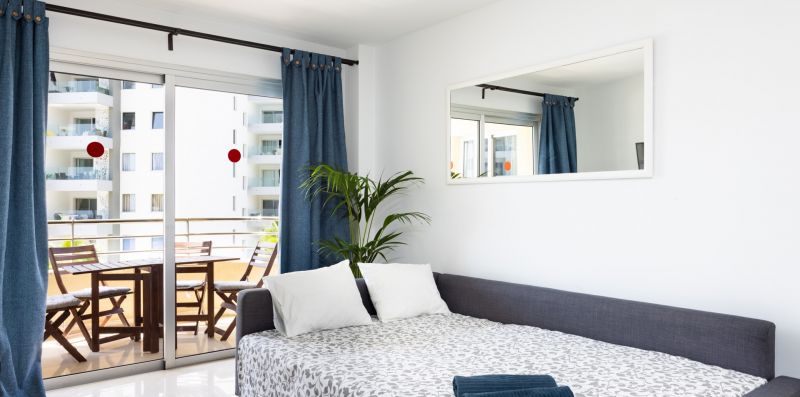 Bright apartment 5 minutes from the beach - Hemeras Boutique Homes