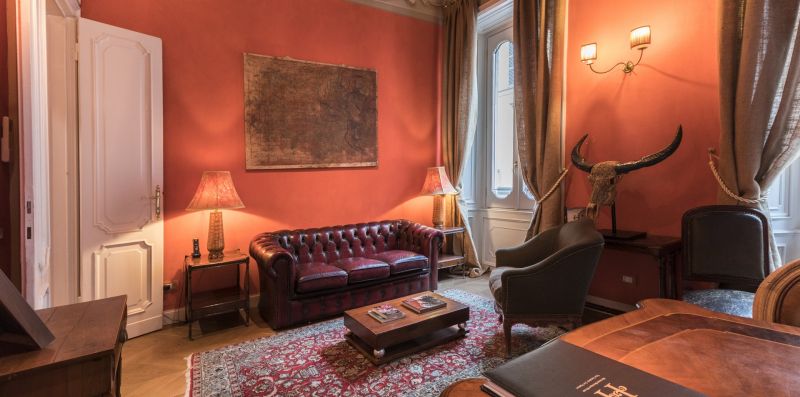 Quadrilatero della moda luxury suite - Rossa - Hemeras Boutique Homes