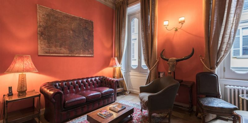 Quadrilatero della moda luxury suite - Rossa - Hemeras Boutique Homes