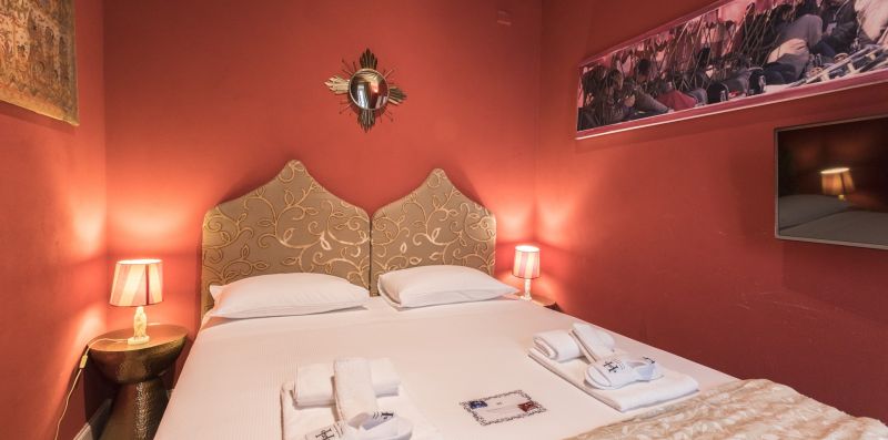 Quadrilatero della moda luxury suite - Rossa - Hemeras Boutique Homes