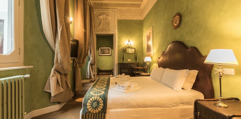 Suite di lusso nel Quadrilatero della moda - Specchio - Hemeras Boutique Homes