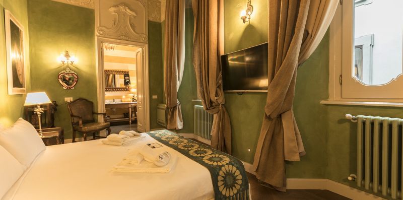 Suite di lusso nel Quadrilatero della moda - Specchio - Hemeras Boutique Homes