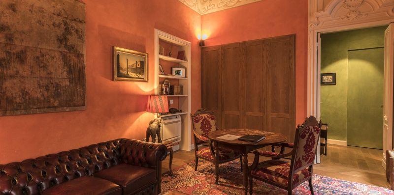 Suite di lusso nel Quadrilatero della moda - Specchio - Hemeras Boutique Homes