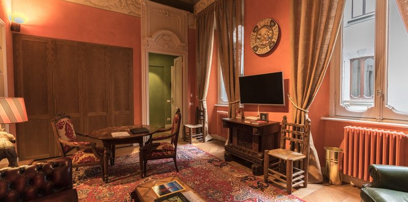 Suite di lusso nel Quadrilatero della moda - Specchio - Hemeras Boutique Homes