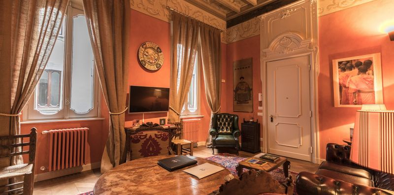 Suite di lusso nel Quadrilatero della moda - Specchio - Hemeras Boutique Homes
