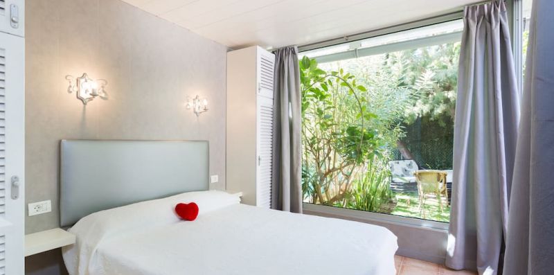 bungalow con jardín privado a 5min de la playa - Hemeras Boutique Homes