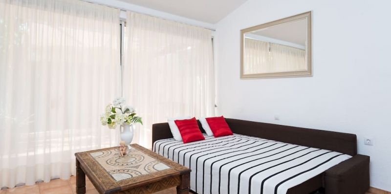bungalow con jardín privado a 5min de la playa - Hemeras Boutique Homes