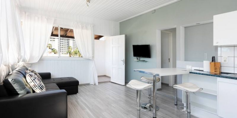 Ampio appartamento a 100m dalla spiaggia - Hemeras Boutique Homes