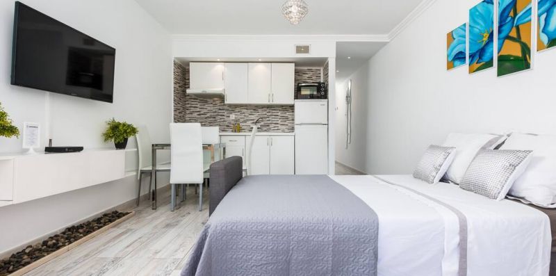 Luminoso appartamento a 100m dalla spiaggia - Hemeras Boutique Homes