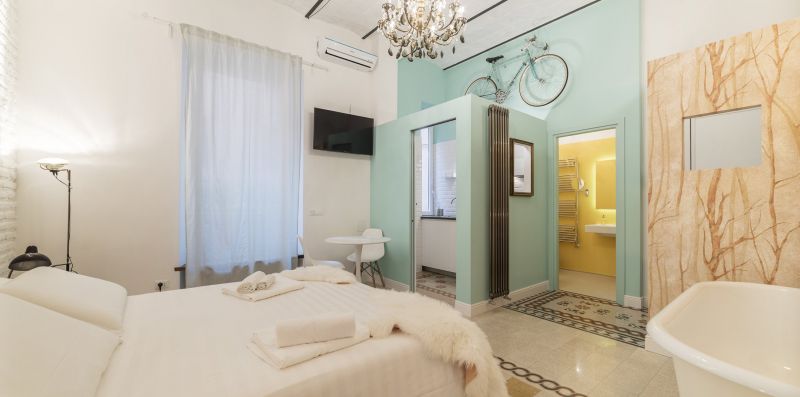 Uniquely Decorated Suite Located Close to the Colosseum - iFlat