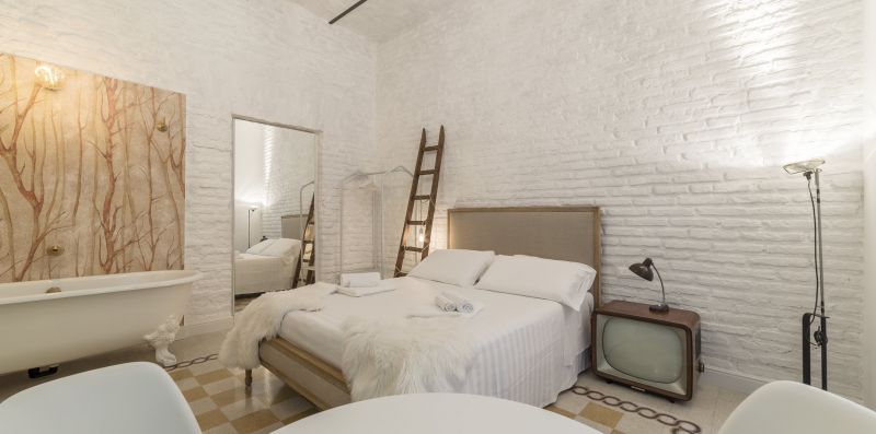 Uniquely Decorated Suite Located Close to the Colosseum - iFlat