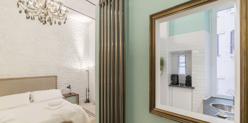 Uniquely Decorated Suite Located Close to the Colosseum - iFlat