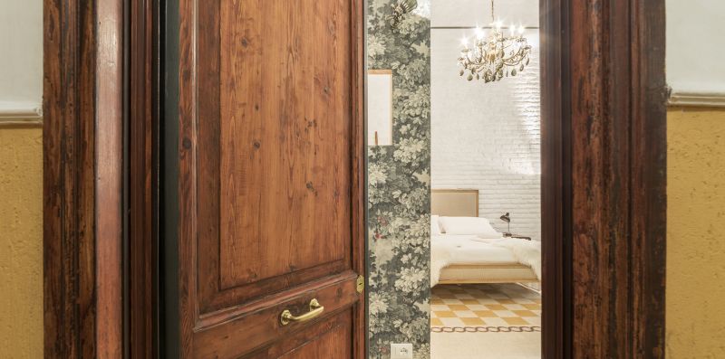 Uniquely Decorated Suite Located Close to the Colosseum - iFlat