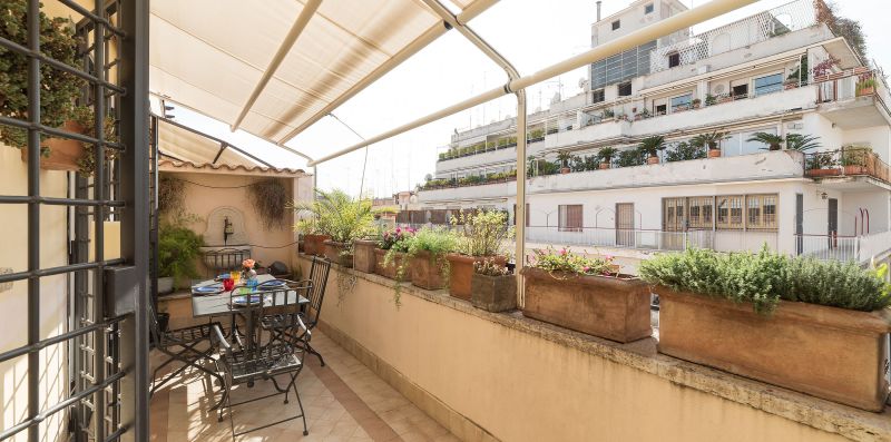 Charming Apt. with Terrace in San Giovanni - iFlat