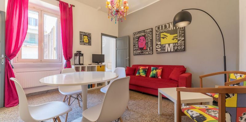 Borgo Vittorio Delightful and Colored - iFlat