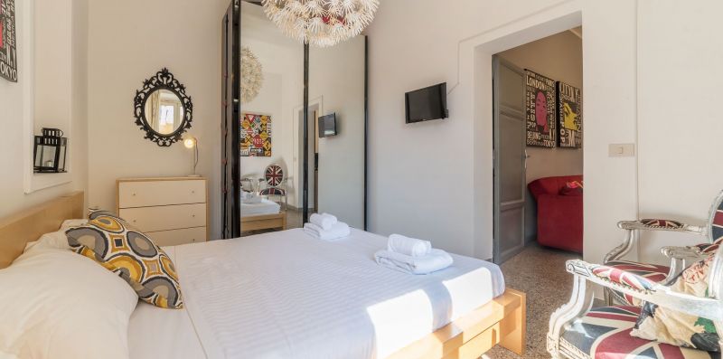 Borgo Vittorio Delightful and Colored - iFlat