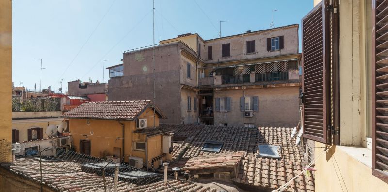 Borgo Vittorio Delightful and Colored - iFlat