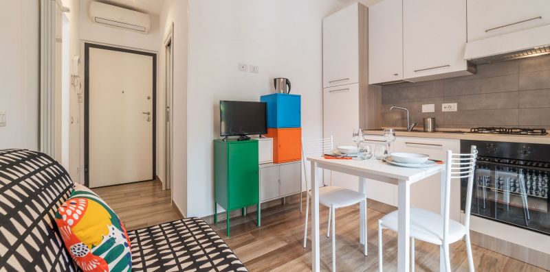 Piramide Apartment with Private Garden - iFlat