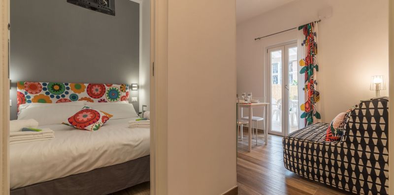 Piramide Apartment with Private Garden - iFlat