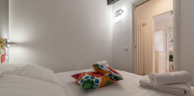Piramide Apartment with Private Garden - iFlat