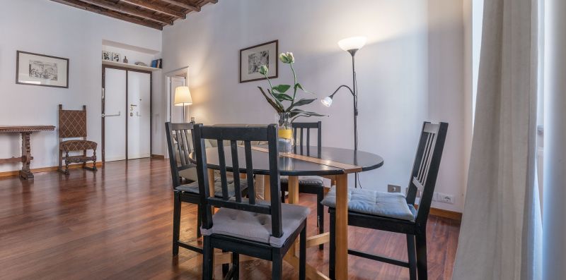 Spanish Steps 6 Pax Apartment - iFlat