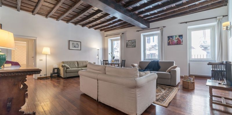 Spanish Steps 6 Pax Apartment - iFlat