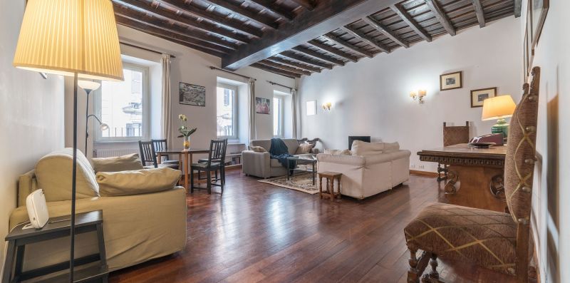 Spanish Steps 6 Pax Apartment - iFlat