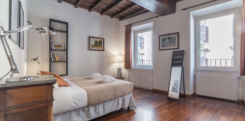 Spanish Steps 6 Pax Apartment - iFlat