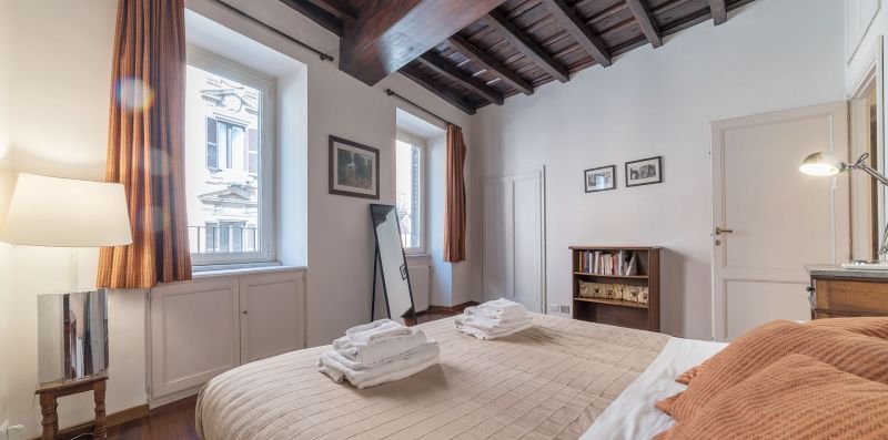 Spanish Steps 6 Pax Apartment - iFlat