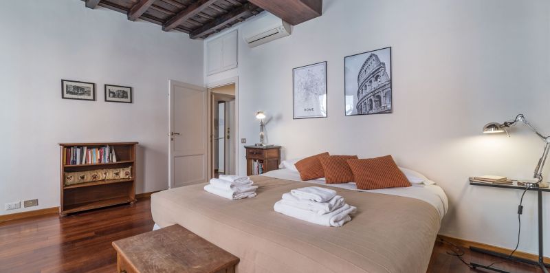 Spanish Steps 6 Pax Apartment - iFlat