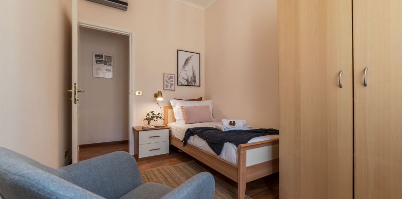 Augustus Suite near Saint Peter - iFlat