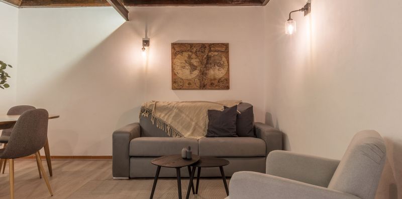 Campo de' Fiori Stylish Apartment - iFlat