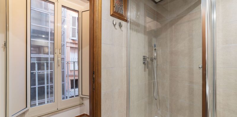 Campo de' Fiori Stylish Apartment - iFlat