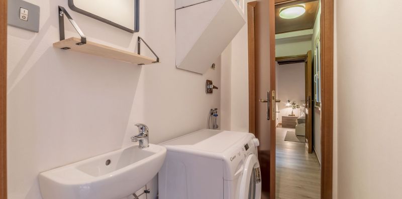 Campo de' Fiori Stylish Apartment - iFlat