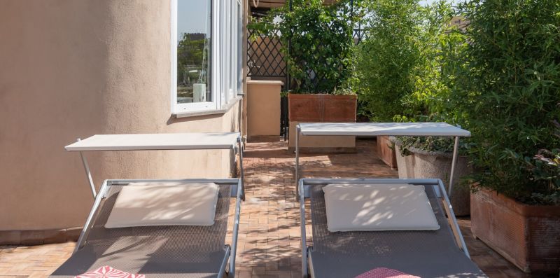 Colosseum Rooftop Studio - iFlat