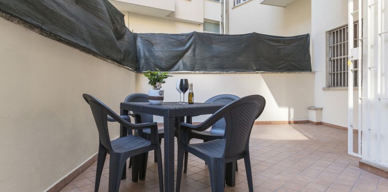 Testaccio Colorful Apartment with Terrace - iFlat