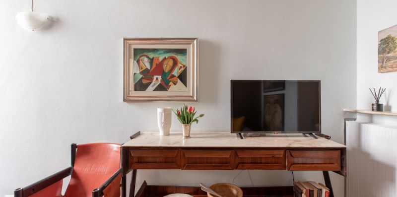 Innovative Pantheon House - iFlat