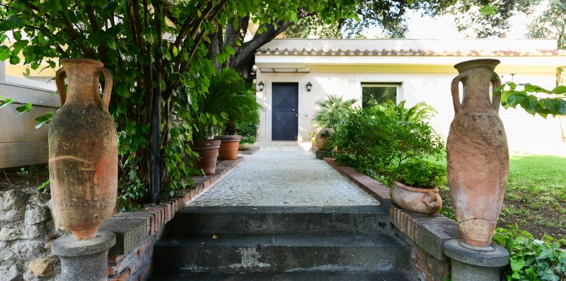 Caracalla Exclusive Property - iFlat