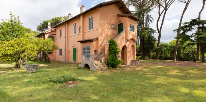 Marvellous Villa in Ancient Rome - iFlat