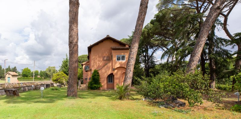 Marvellous Villa in Ancient Rome - iFlat